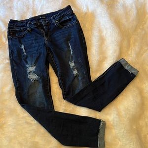 KanCan distressed, skinny jeans size 9